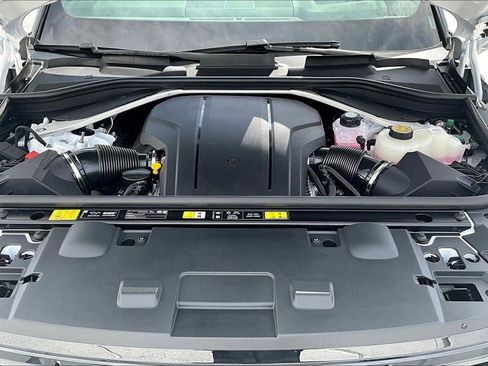 New 2026 Land Rover Range Rover Sport SV image 12