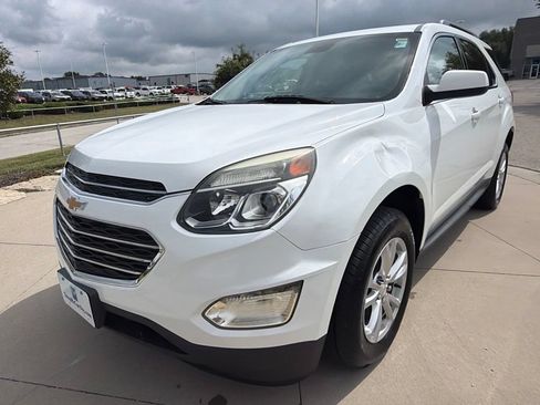 Used 2017 Chevrolet Equinox LT w/ Convenience Package FWD image 4