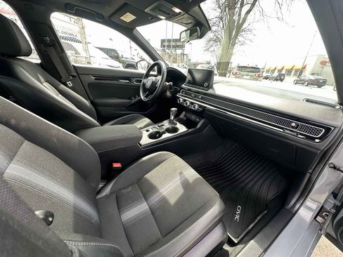 Used 2025 Honda Civic Sport image 27