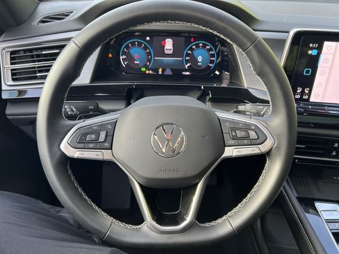 Certified 2026 Volkswagen Atlas Cross Sport SE w/ Panoramic Sunroof Package FWD image 15