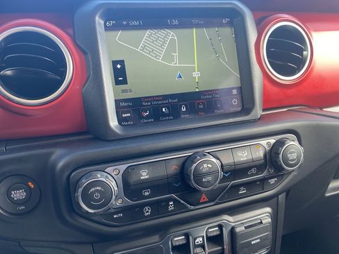 Used 2021 Jeep Wrangler Unlimited Rubicon w/ Xtreme Recon 35" Tire Package image 27