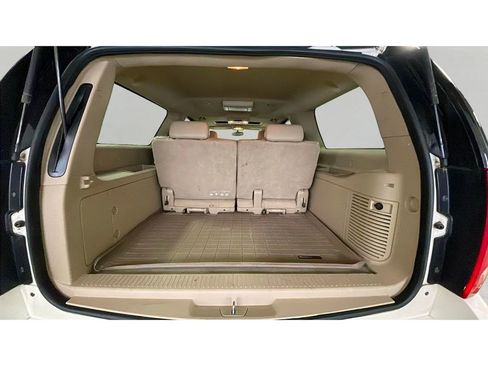 Used 2012 GMC Yukon XL SLT w/ SLT-2 Equipment Package image 16
