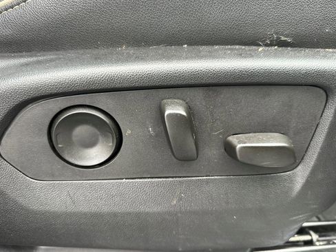 Certified 2023 Chevrolet Suburban Premier image 27