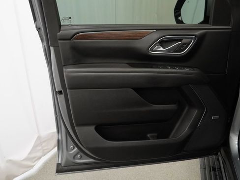 Used 2023 Chevrolet Suburban High Country AWD/4WD image 30