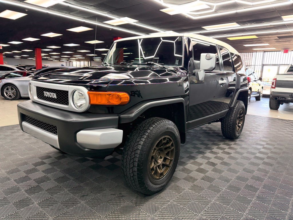 Used 2014 Toyota FJ Cruiser 4WD w/ Upgrade Package image 7