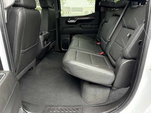Used 2024 Chevrolet Silverado 1500 LT Trail Boss w/ Convenience Package II AWD/4WD image 23