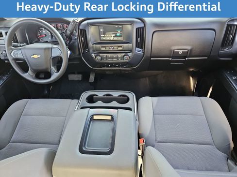 Used 2018 Chevrolet Silverado 1500 Custom w/ Custom Value Package image 17