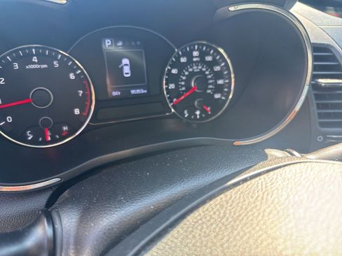 Used 2018 Kia Forte LX w/ LX Popular Package image 7