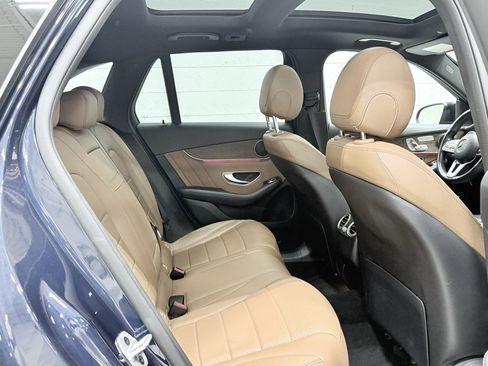 Used 2022 Mercedes-Benz GLC 300 4MATIC w/ AMG Line image 32