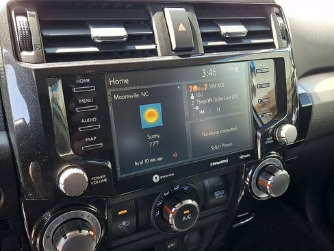 Used 2021 Toyota 4Runner Venture AWD/4WD image 13
