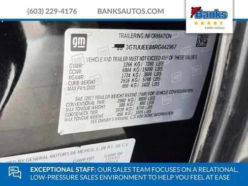 Certified 2024 GMC Sierra 1500 AT4 w/ Technology Package image 9