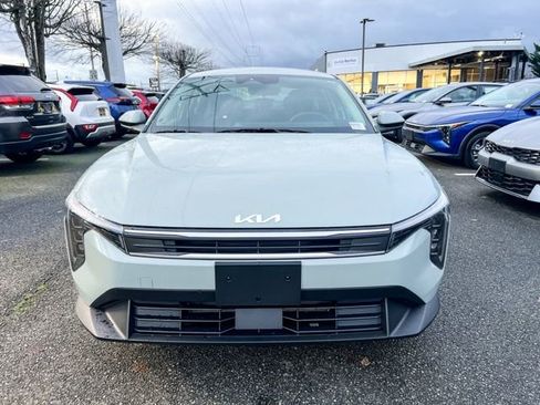 New 2025 Kia K4 LXS image 4