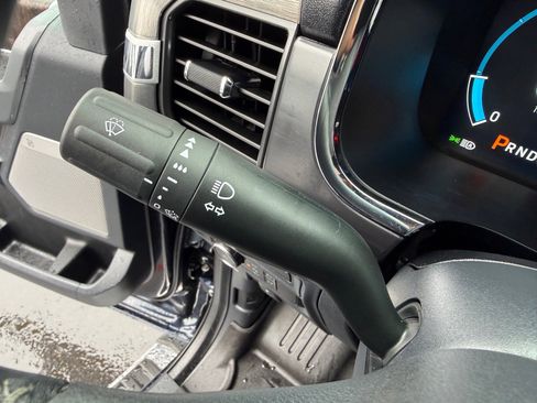 Used 2022 Ford F150 Lariat image 38