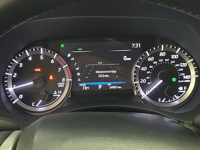 Used 2024 Toyota Highlander LE FWD image 10