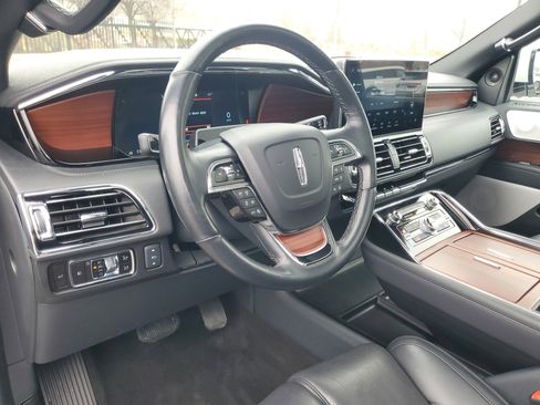 Certified 2023 Lincoln Navigator Reserve image 13