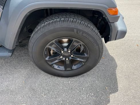 Used 2020 Jeep Wrangler Unlimited Sport AWD/4WD image 4