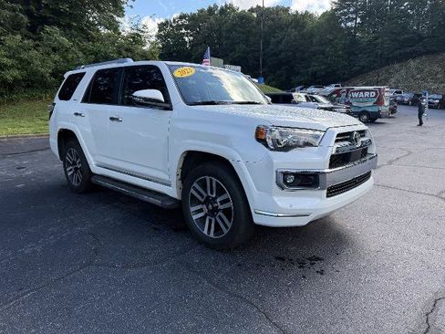 Used 2023 Toyota 4Runner Limited AWD/4WD image 3