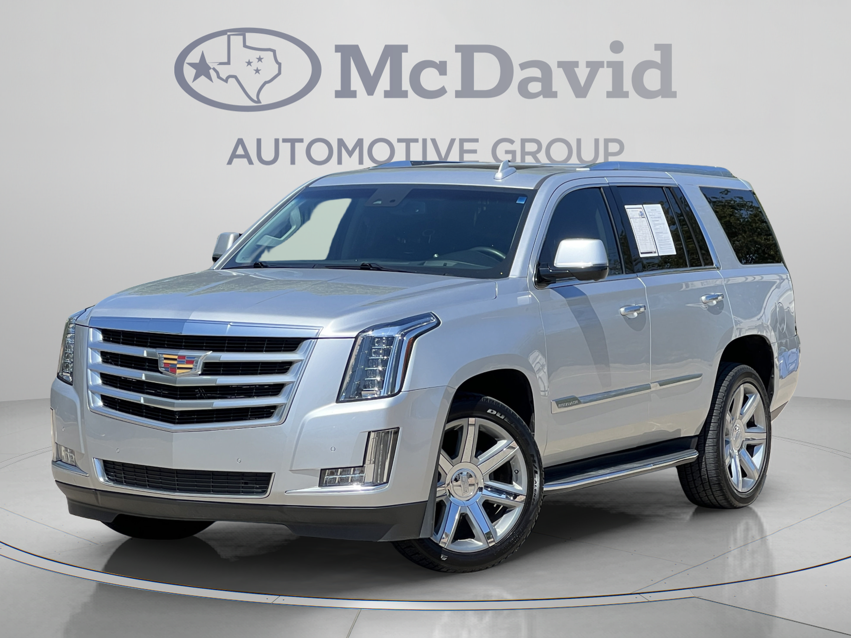 Used 2016 Cadillac Escalade Luxury AWD/4WD image 1