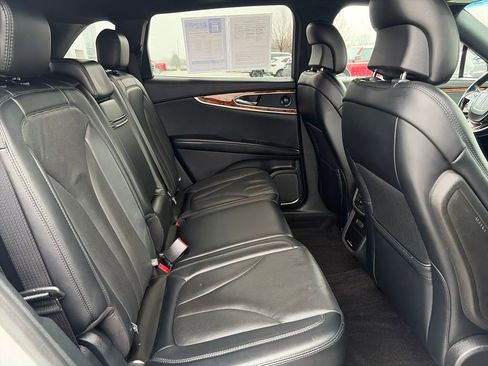 Used 2019 Lincoln Nautilus Reserve image 37