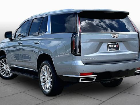 Used 2024 Cadillac Escalade Premium Luxury RWD image 11