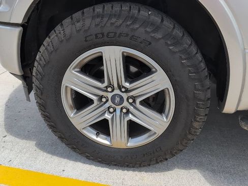 Used 2019 Ford F150 XLT w/ Equipment Group 302A Luxury AWD/4WD image 4