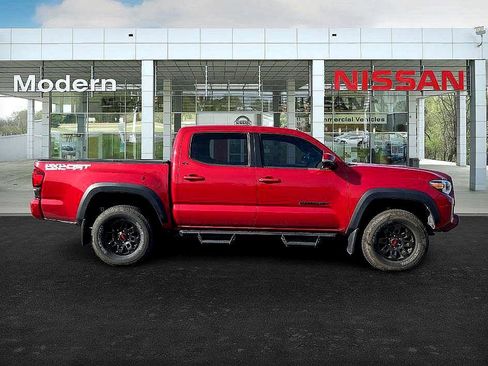Used 2019 Toyota Tacoma TRD Off-Road image 6