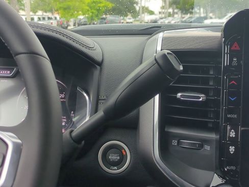 New 2026 RAM 3500 Laramie AWD/4WD image 19