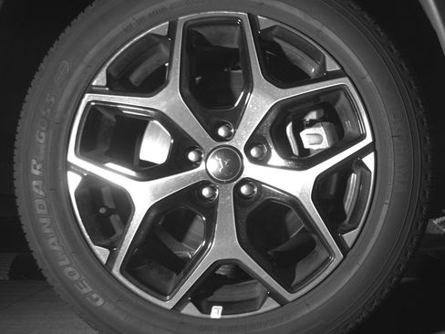 Used 2025 Jeep Compass Limited image 13