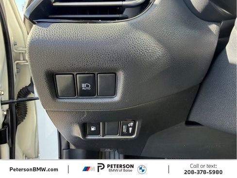 Used 2019 Toyota C-HR LE FWD image 29