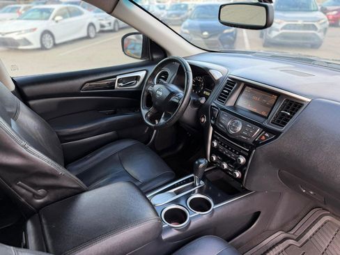 Used 2015 Nissan Pathfinder SV FWD image 9