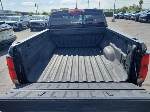 Used 2025 Chevrolet Colorado ZR2 AWD/4WD image 25