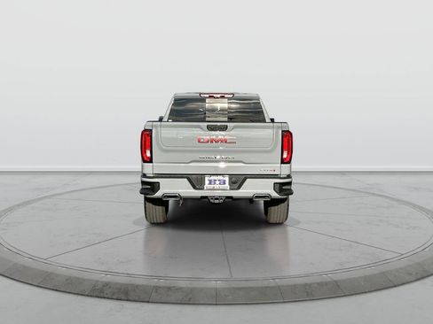Used 2025 GMC Sierra 1500 AT4 w/ Technology Package AWD/4WD image 7