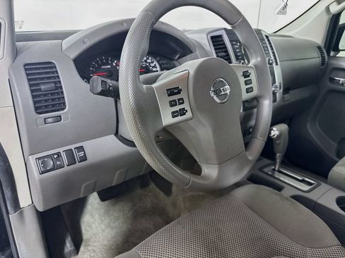 Used 2016 Nissan Frontier SV RWD image 9