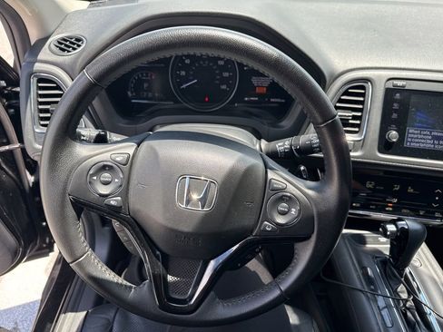Used 2021 Honda HR-V EX-L image 13