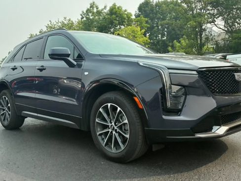 Used 2024 Cadillac XT4 Sport w/ Cold Weather Package AWD/4WD image 3