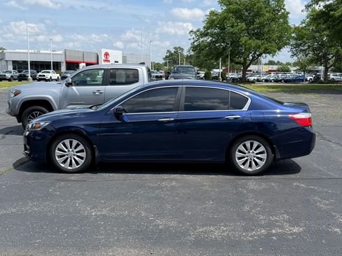 Used 2014 Honda Accord EX image 2