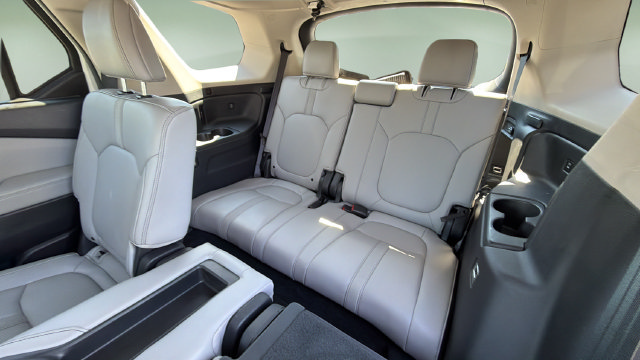 Used 2025 Honda Pilot EX-L image 33