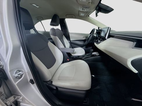 Used 2020 Toyota Corolla LE FWD image 28