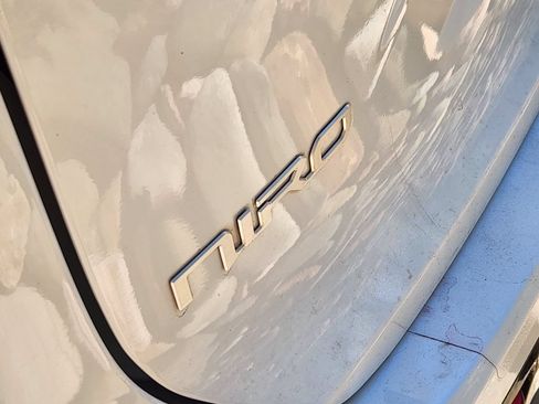 Used 2023 Kia Niro Wind w/ Wind Preserve Package FWD image 15