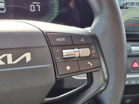 Used 2025 Kia K4 FWD image 15