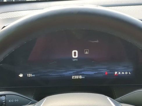 Used 2025 Chevrolet Equinox LT FWD image 25
