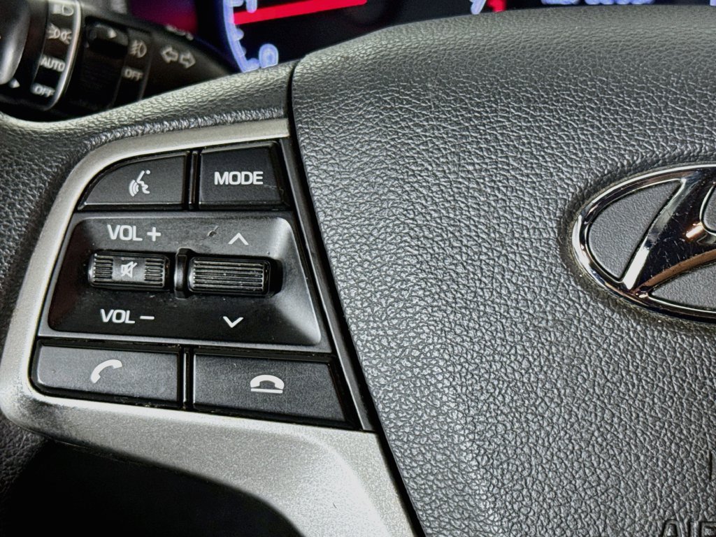 Used 2020 Hyundai Accent SEL FWD image 11