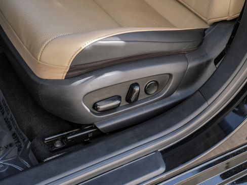 Used 2020 Lexus ES 300h 300h image 31