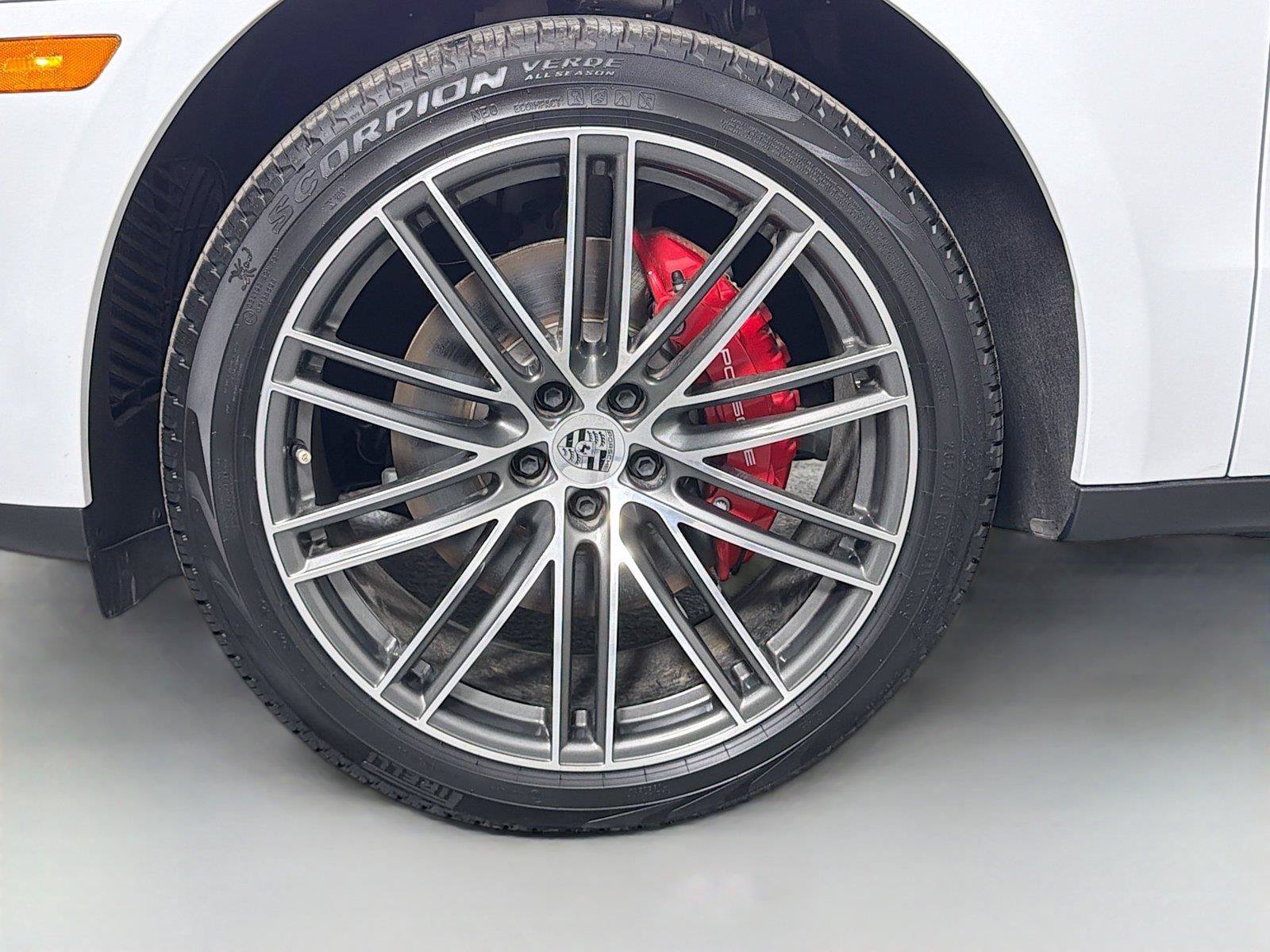 Certified 2025 Porsche Macan S AWD/4WD image 11