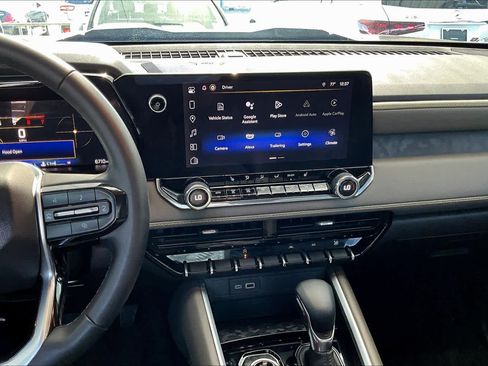 Used 2024 Chevrolet Colorado ZR2 w/ Technology Package image 6