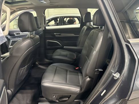 Used 2021 Kia Telluride S image 14