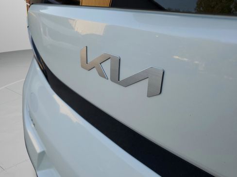 Certified 2025 Kia Soul LX w/ LX Technology Package image 30