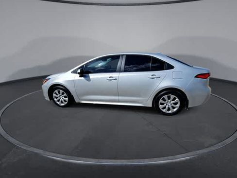 Used 2026 Toyota Corolla LE FWD image 5
