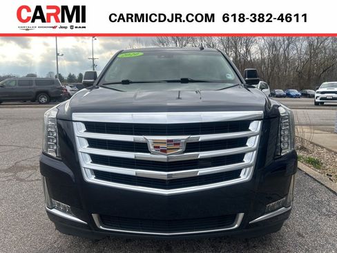 Used 2020 Cadillac Escalade Luxury image 2