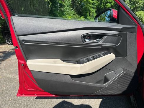 Used 2024 Honda Accord EX image 10